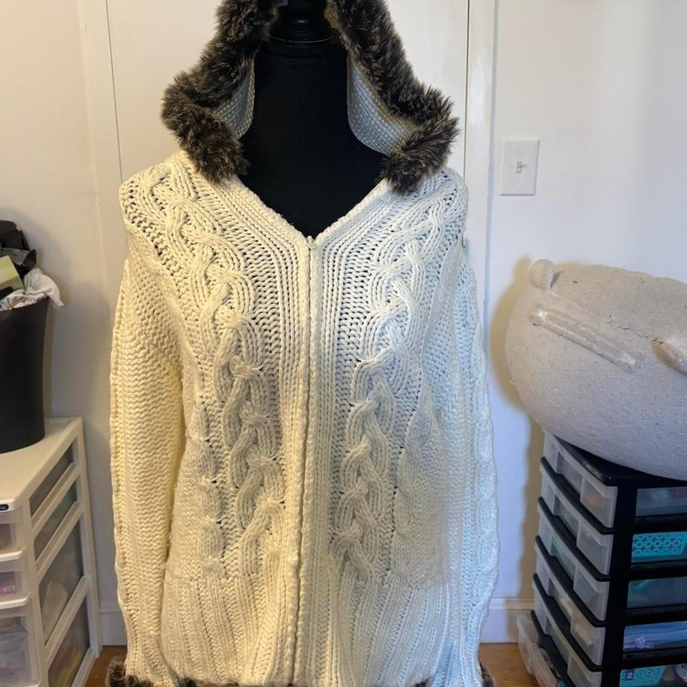 Cream Cable Knit Hooded Sweater with Faux Fur Trim